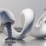 Cette image affiche un rendu numérique 3D de trois objets abstraits avec des formes fluides et organiques et des éléments mécaniques qui ressemblent à des bras et des colonnes vertébrales robotiques.