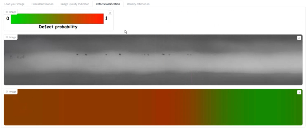 Interface utilisateur graphique affichant la probabilité de défaut dans un matériau, avec une échelle allant du vert au rouge indiquant les niveaux de risque. ci-dessous, une image en niveaux de gris du matériau mettant en évidence les défauts.