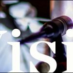 Gros plan sur l'équipement de soudage à gauche, avec "Visitez-nous", le logo Fronius et Brouillon auto à droite. Détails de l'événement : Hall 3, stand G55, 19 septembre 2025, Essen, Allemagne.