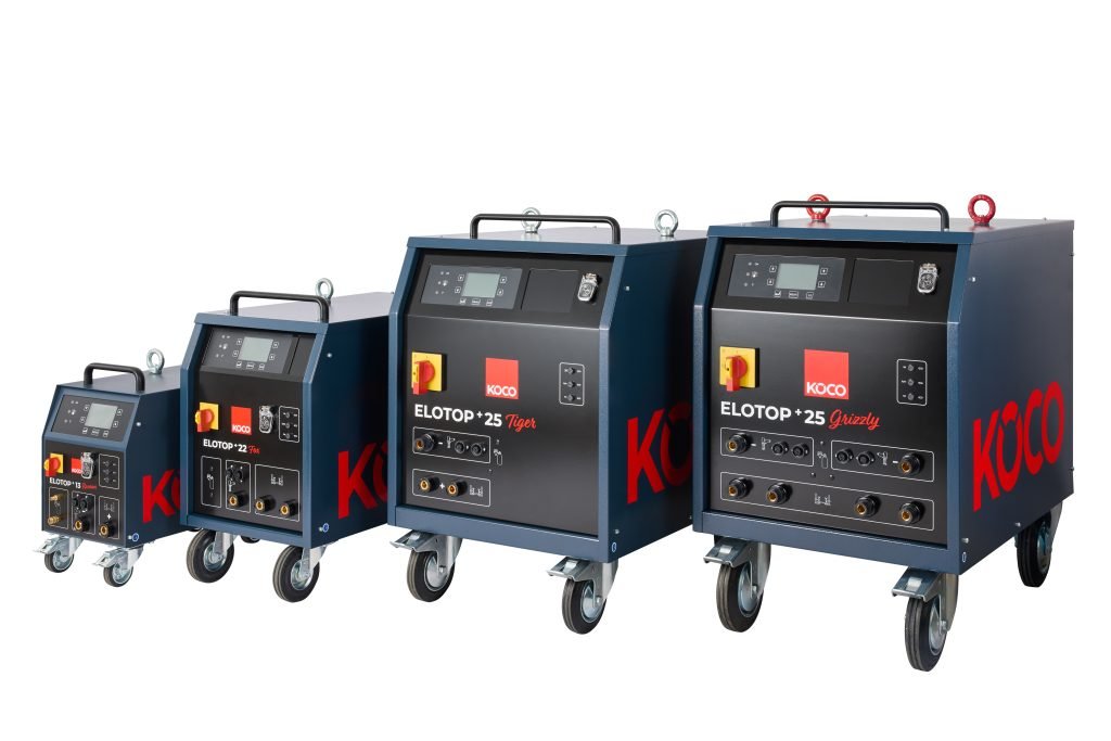 Quatre machines industrielles étiquetées "KOCO ELOTOP", conçues pour le soudage de goujons, avec panneaux de commande, roues et poignées, sont alignées par ordre de taille croissante de gauche à droite sur un fond blanc.