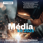 Une personne en train de souder en portant un équipement de protection, avec des étincelles ; le texte superposé promeut un kit média de 2026 pour une publication francophone sur le soudage, le coupage, les traitements thermiques et les essais non destructifs.