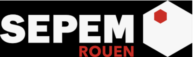L'image représente le logo du SEPEM Rouen, avec « SEPEM » en grandes lettres blanches et « ROUEN » en lettres rouges plus petites en dessous, à côté d'un hexagone blanc renfermant un hexagone rouge, près du coin supérieur droit. Le fond est noir.