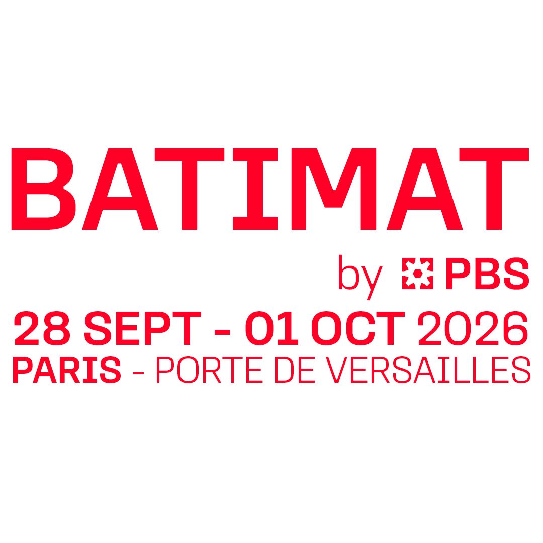 Le texte indique : « BATIMAT par PBS. Du 28 septembre au 1er octobre 2026. PARIS - PORTE DE VERSAILLES. » Le texte, en rouge et gris sur fond blanc, annonce le célèbre salon du bâtiment, Batimat 2026, au cœur du secteur de la construction.